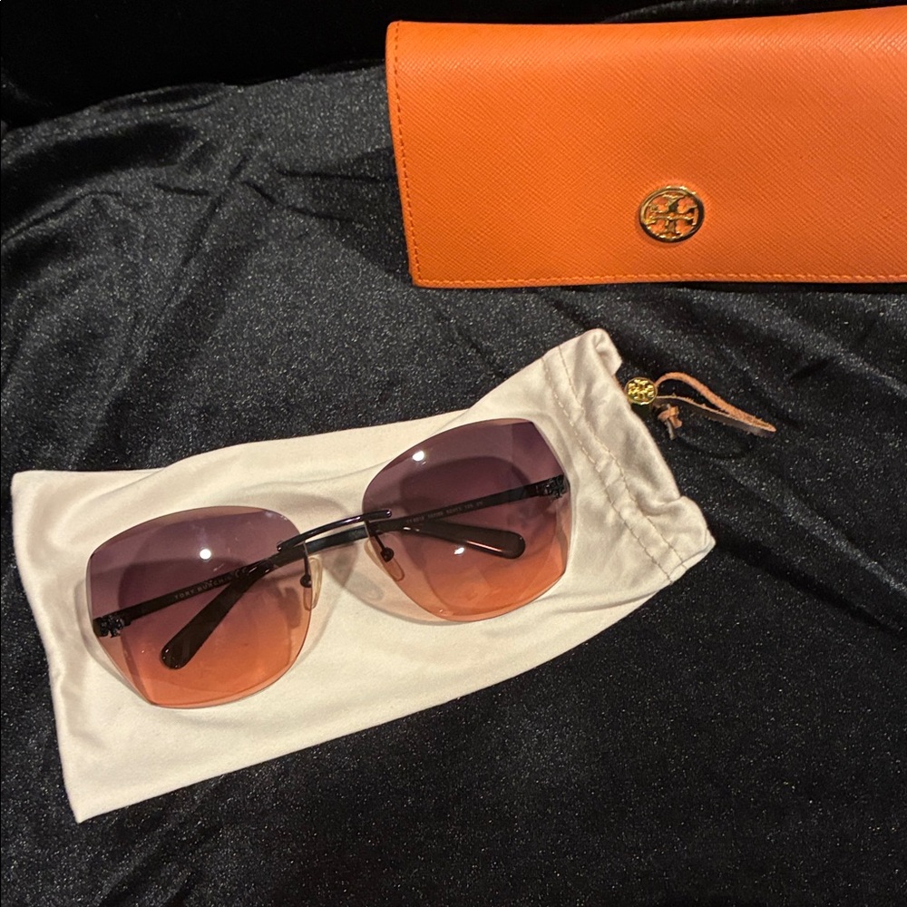 Tory Burch Gradient Sunglasses with Orange Case